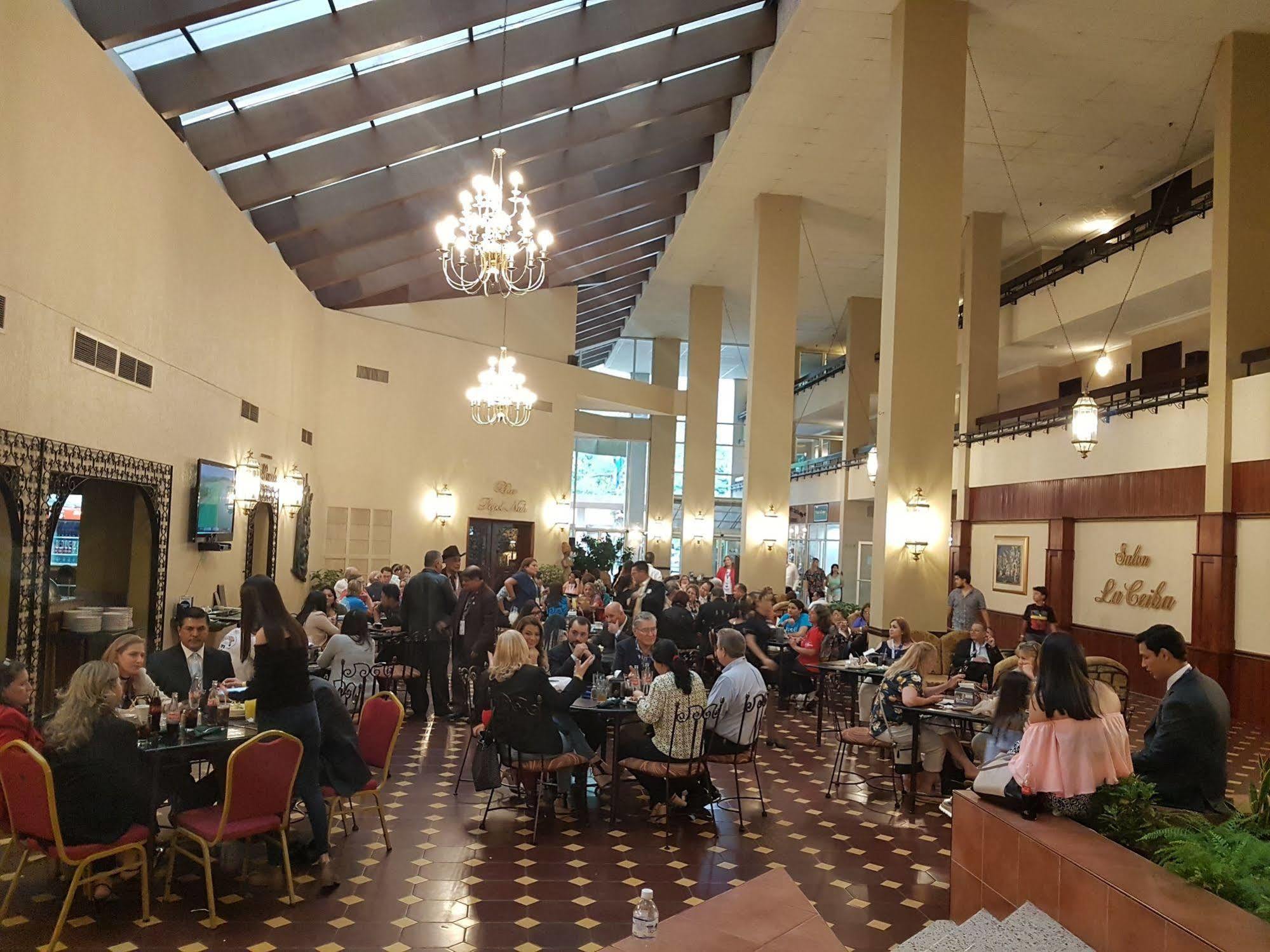 Copantl Hotel & Convention Center Сан Педро Сула Екстериор снимка